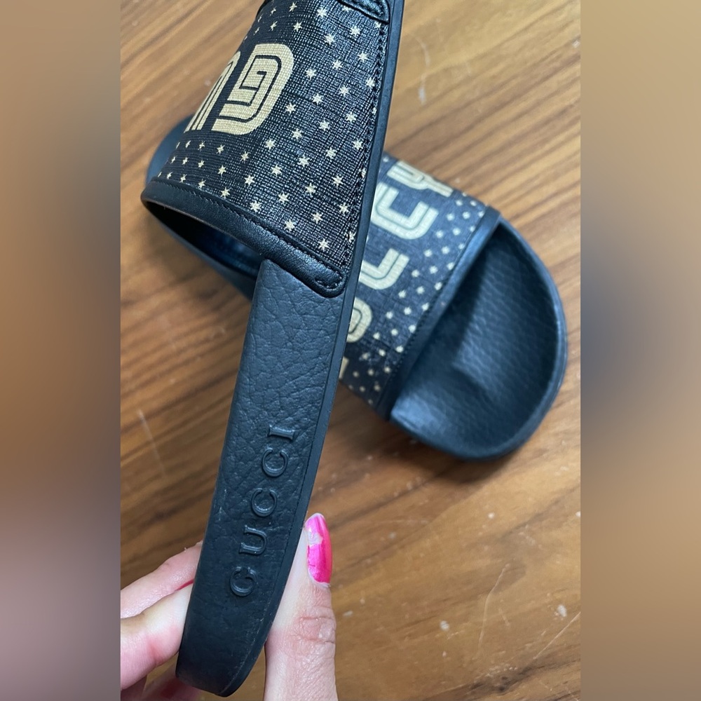 💎Gucci “Guccy” Sega Pursuit Slides women’s 6. Gently worn. - Picture 5 of 8